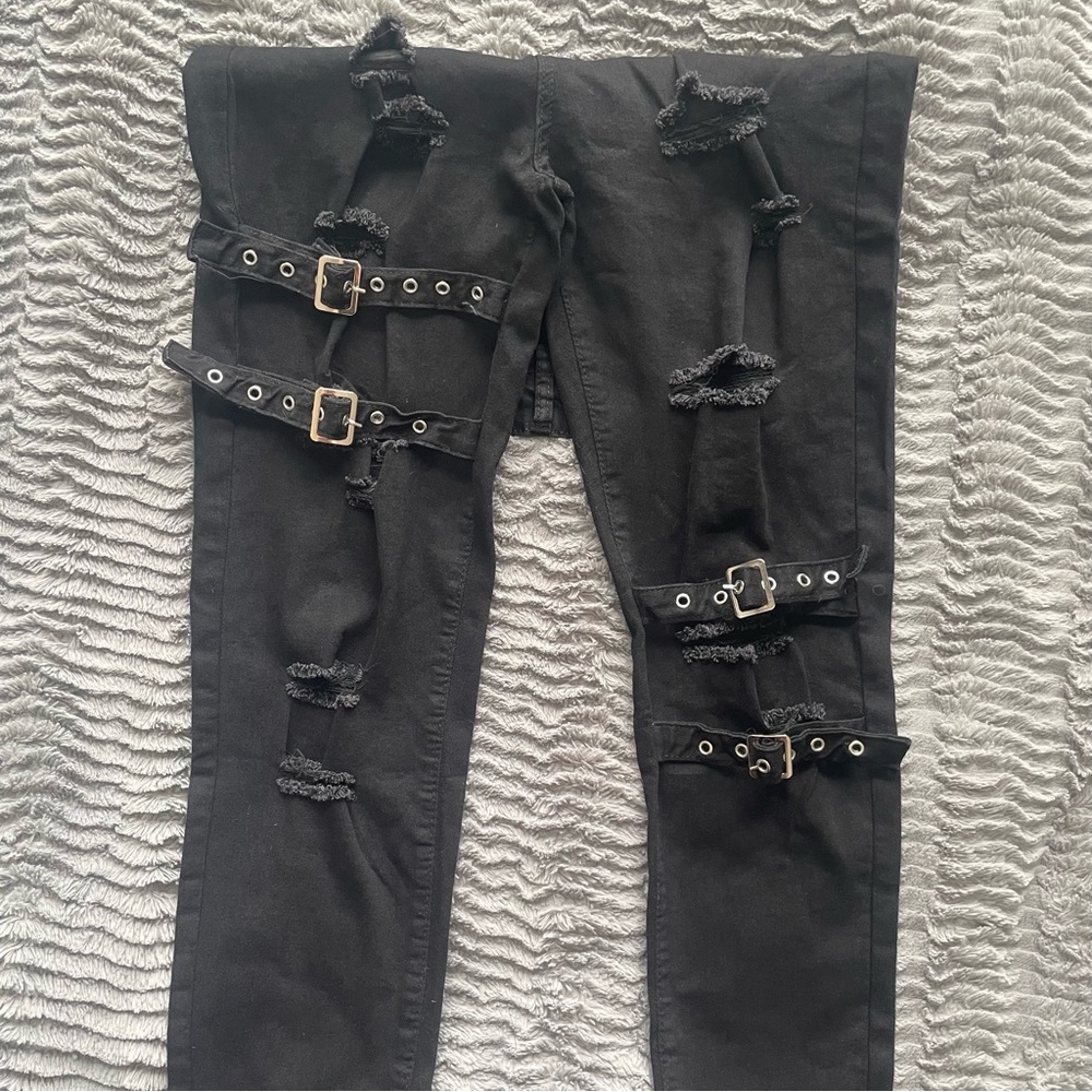 Distressed “Buckle” Jeans - Picture 2 of 3